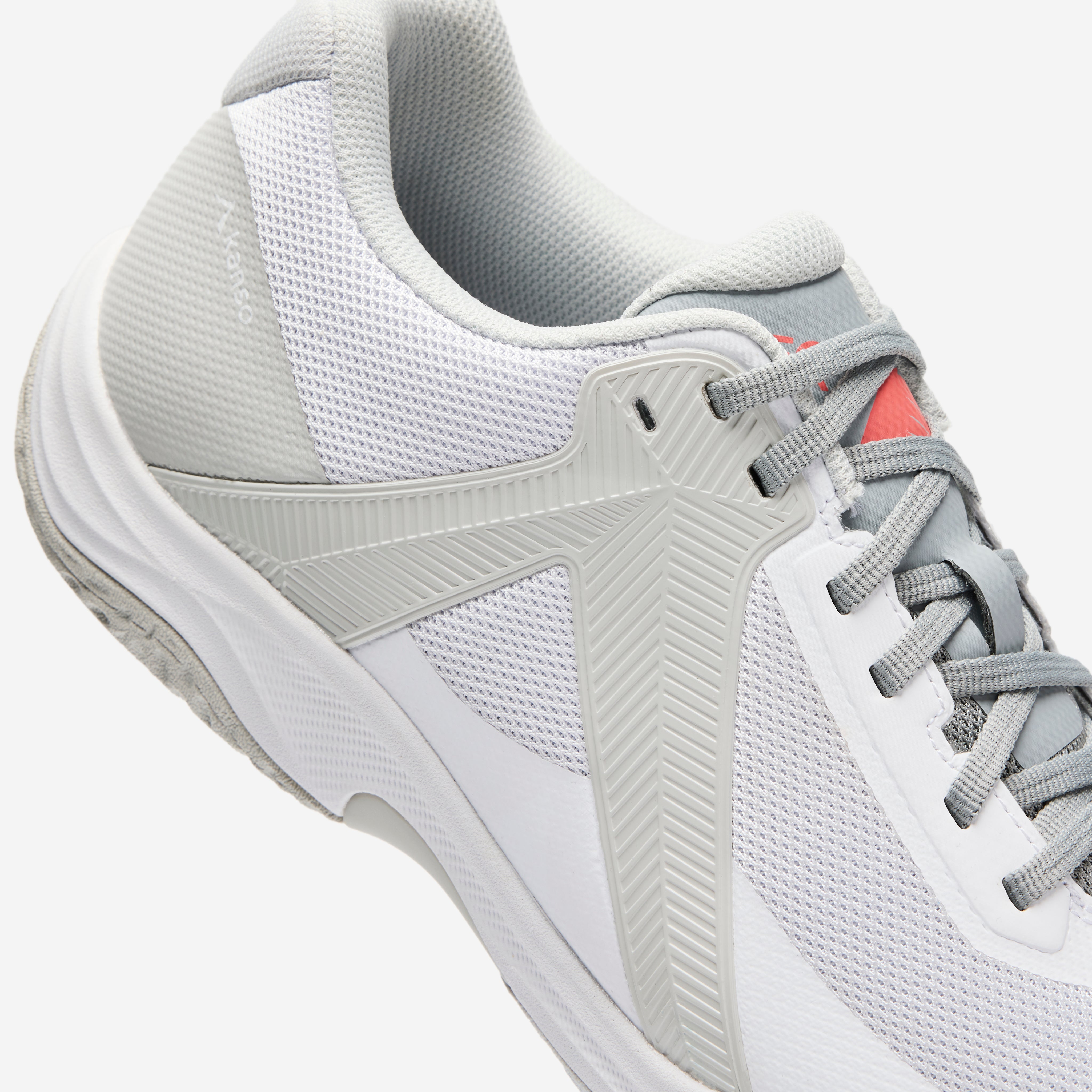 EQ fly White