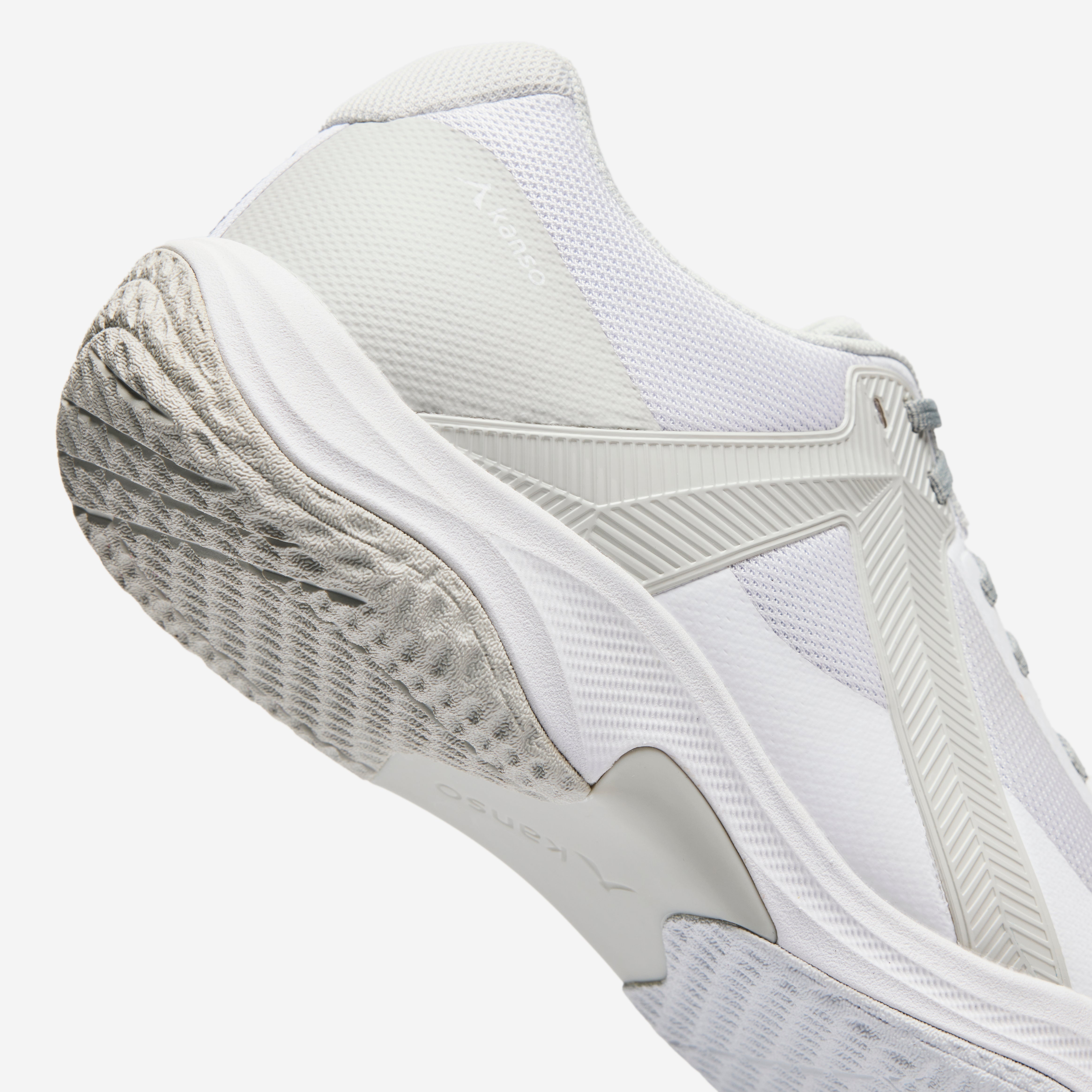 EQ fly White